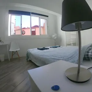  Guest house With Private Bathroom - Out Of Blue
